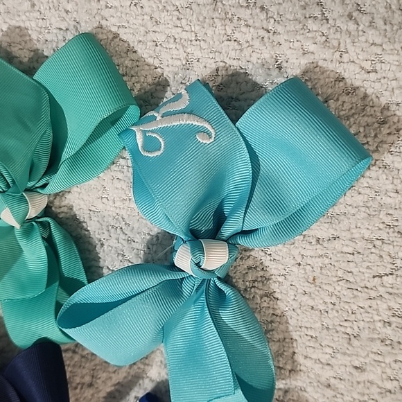 Lot of 4 inital K bows! - Picture 2 of 5